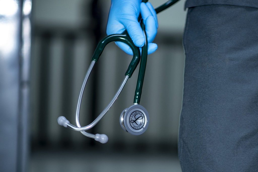 Koronawirus w NL: 37.190 zakażeń, 4.289 ofiar śmiertelnych, lekarze zgłosili dodatkowe 764 zgony! 11 stethoscope 4280497 1280