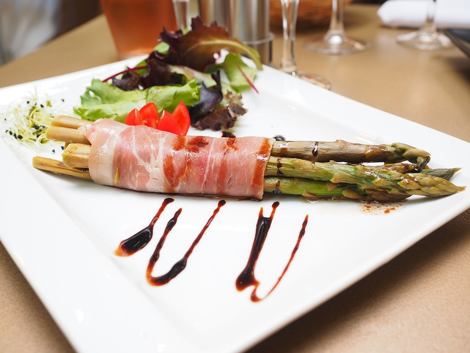 'Białe złoto' Holandii: 10 ciekawostek, prawd i mitów o szparagach 19 asparagus 1522074 960 720