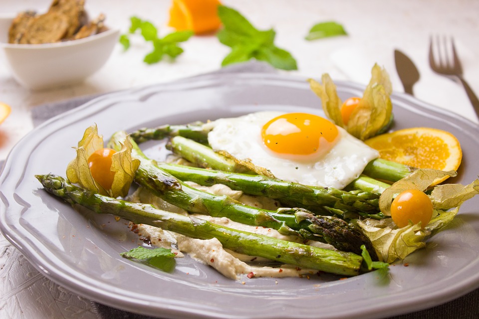 'Białe złoto' Holandii: 10 ciekawostek, prawd i mitów o szparagach 22 asparagus 2258018 960 720