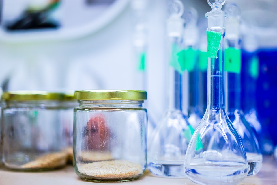Holenderska Policja: coraz więcej laboratoriów produkuje metamfetaminę! 12 jar 1825274 960 720