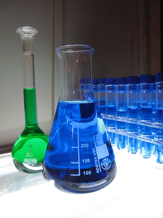 Holenderska Policja: coraz więcej laboratoriów produkuje metamfetaminę! 10 lab 674467 960 720
