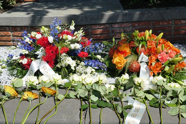 75 lat wolności Holandii: Zobacz, co musisz wiedzieć o Dodenherdenking i Bevrijdingsdag 10 wreath 3377472 640