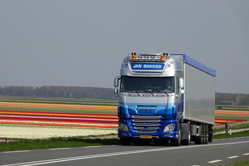 Wkrótce opłaty dla krajowych i zagranicznych TIR-ów za jazdę po Holandii! 10 truck 4265140 960 720