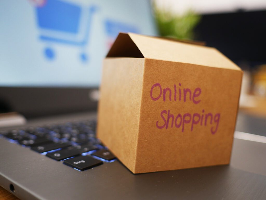 Polonijny e-commerce, czyli nawyki zakupowe Polaków za granicą 12 Zakupy internetowe