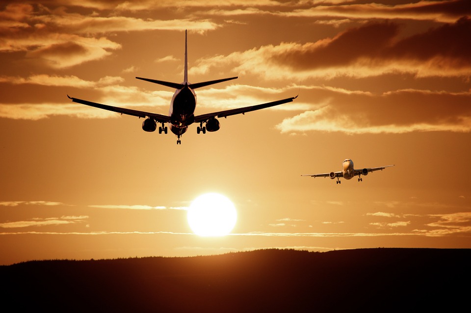 Lotnisko w Eindhoven: 4 żandarmów zakażonych koronawirusem, kolejnych 25-ciu w kwarantannie! 8 aircraft 513641 960 720