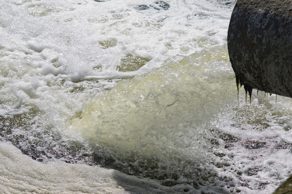 Awaryjny zrzut ścieków: Nie wchodź do wody w Scheveningen i Duindorp! 8 water 3628678 960 720