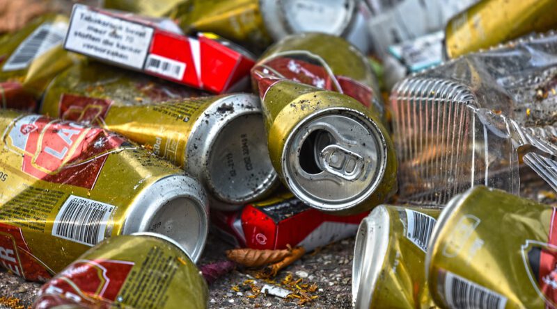 Holandia śmieci puszki praca pobyt syf