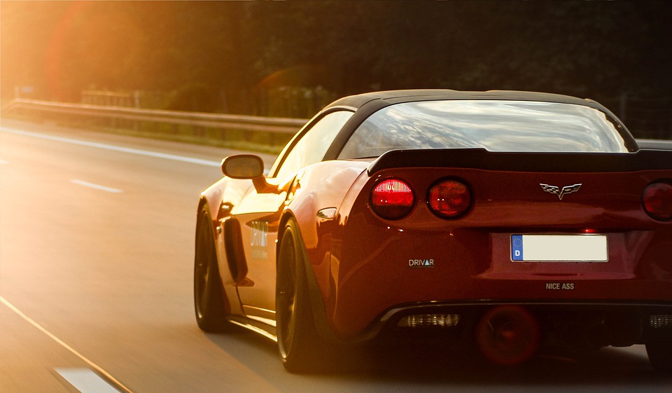 Holandia: Dlaczego tablice rejestracyjne są tutaj żółte? 10 sports car 4815234 960 720