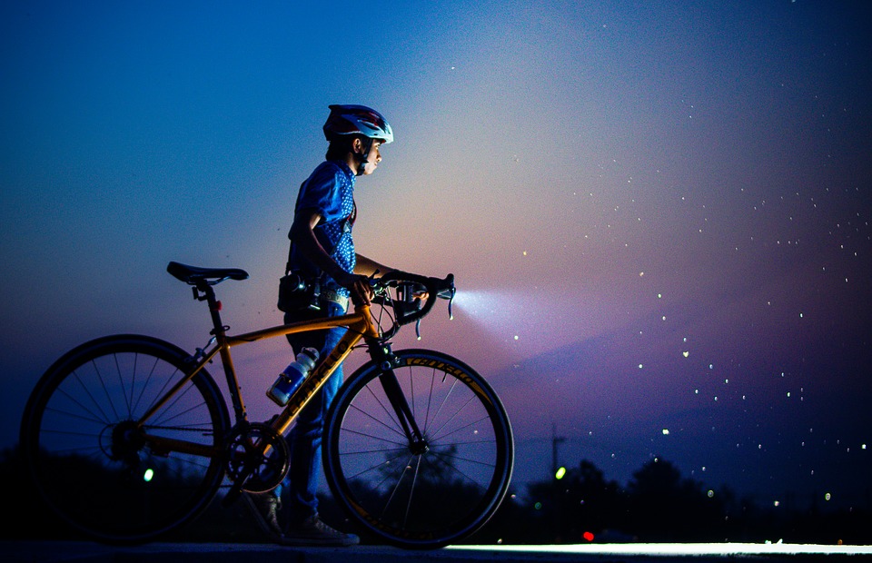Czy to nowa (niebezpieczna) rozrywka holenderskich nastolatków? 10 bicycle 2318681 960 720