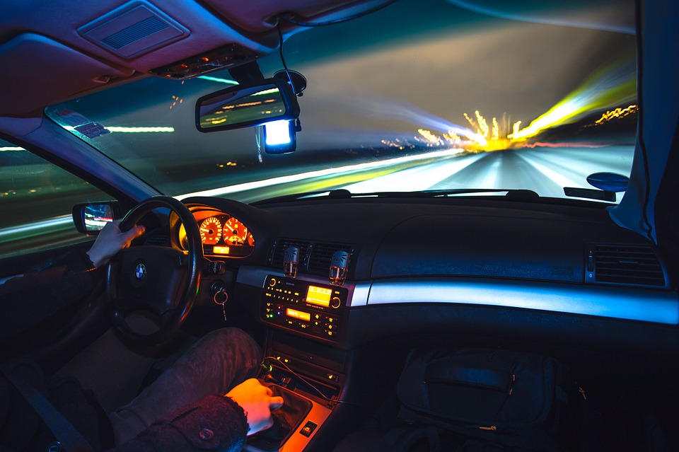 Holandia: Kompletnie pijany pieszy ewakuowany z autostrady trzy razy w jedną noc! 8 driving 933281 960 720