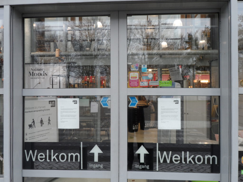 Czy Holandii grozi PEŁNA BLOKADA? Ponad połowa mieszkańców jest za! 9 SAM 0440