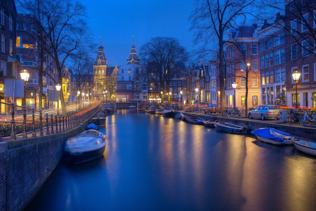 Amsterdam: Rychły koniec z marihuaną dla zagranicznych turystów! 9 amsterdam