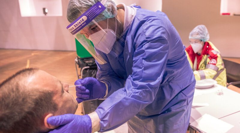 Holandia koronawirus test wacik alkomat