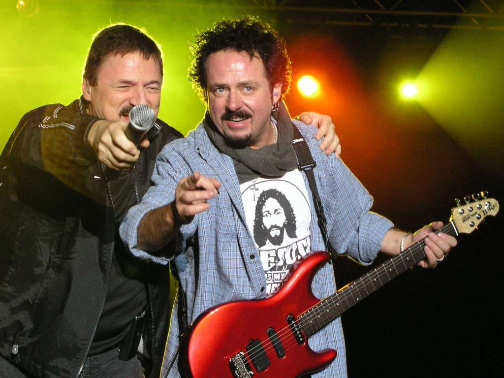 Amsterdam: Toto zagra w Ziggo Dome! 11 Steve Lukather with Bobby Kimball
