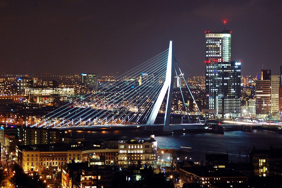 Spadły czynsze w 5 dużych miastach. Ile teraz kosztuje wynajęcie lokum w Holandii? 10 rotterdam 102702 960 720