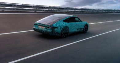 Holandia auto elektryczne zasięg Tesla Lightyear One ciekawostki