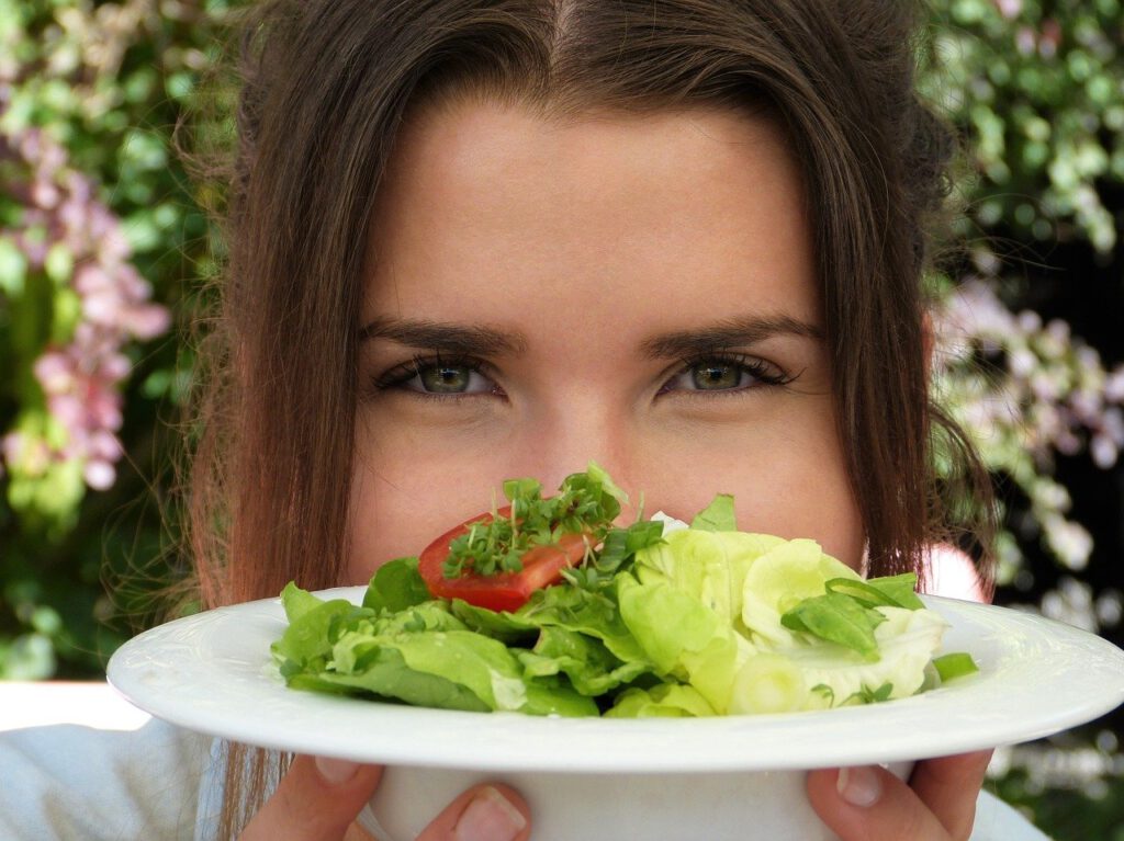 Kto ty jesteś? Polak mały... w pracy... 12 salad 3921790 1280
