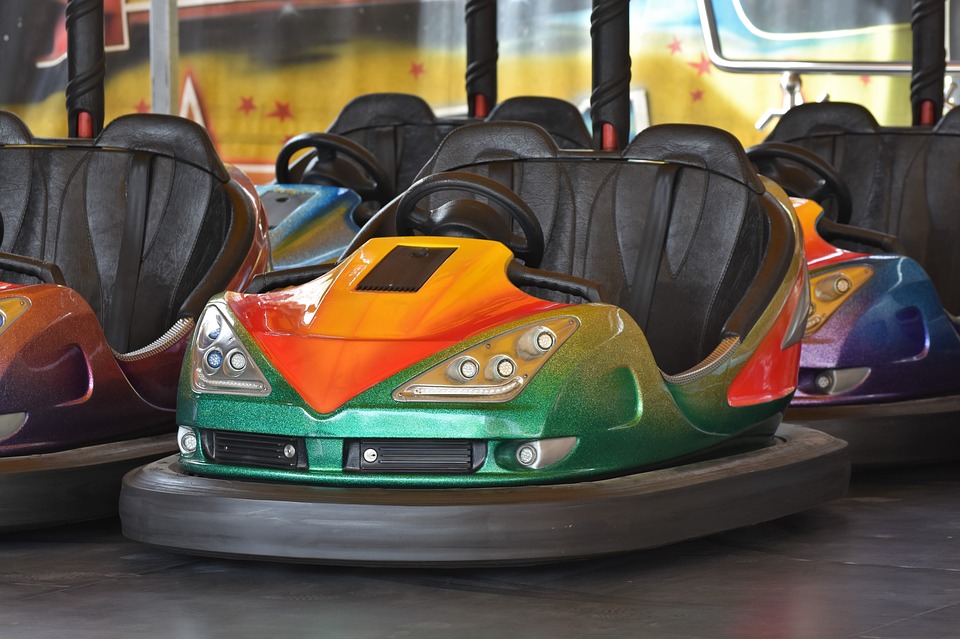 Auta elektryczne: Holandia liderem w ilości stacji ładowania w U€ 5 bumper cars 3340314 960 720