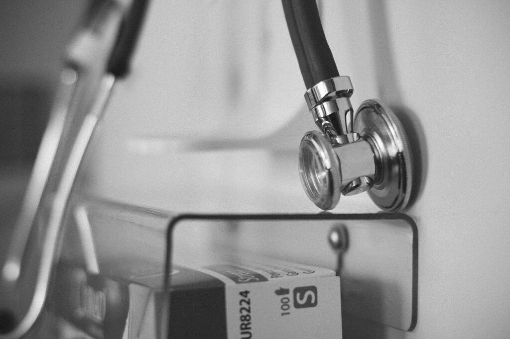 Wysokie składki zdrowotne `2022: Podpowiadamy, jak płacić mniej 2 stethoscope g8307afa58 1280