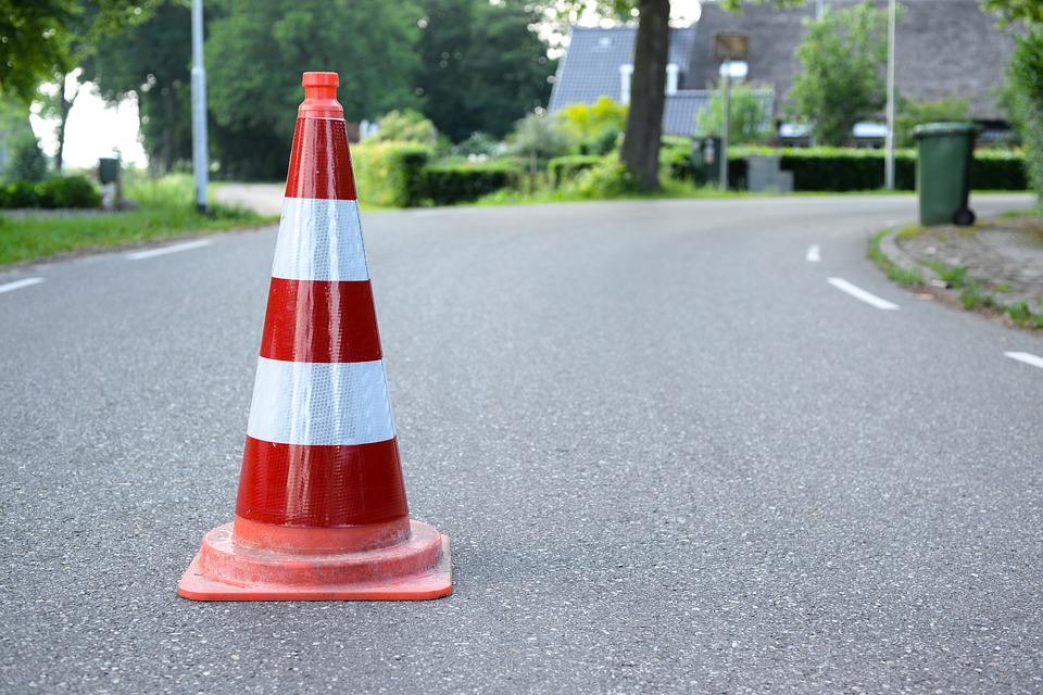 Holandia ma nowy rekord: Tankowanie jeszcze nigdy nie było tak drogie! 10 safety cone 3442464 960 720