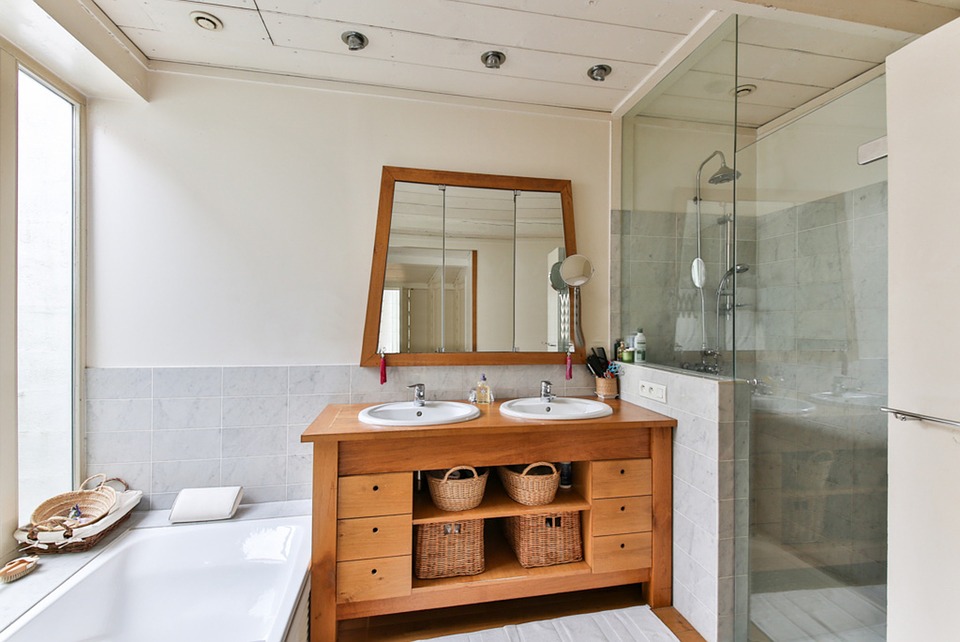A to ciekawe: Jak często przeciętny Holender pierze pościel i bierze prysznic? 10 bathroom 2132342 960 720