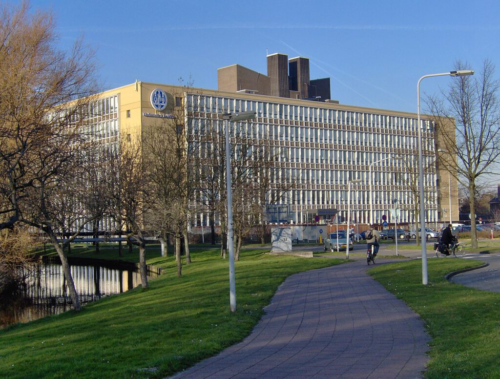 Holandia: Przyszła królowa zerwała z tradycją przodków! 13 Faculteit der Sociale Wetenschappen Leiden