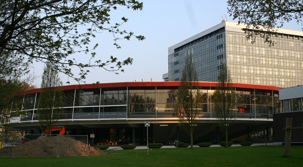 Holandia: Przyszła królowa zerwała z tradycją przodków! 14 Gorlaeus building