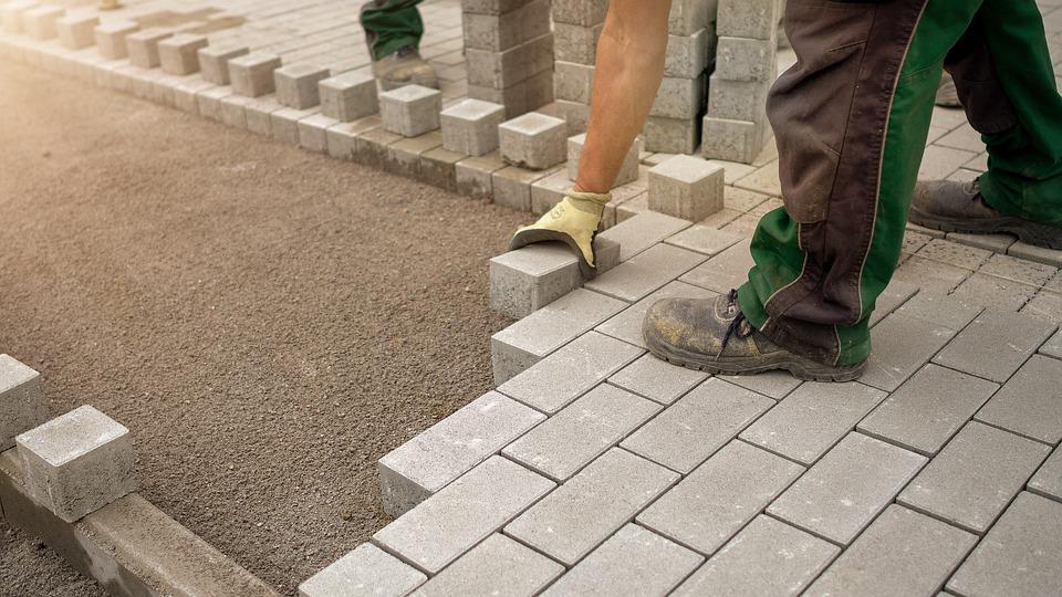 Lepiej późno niż wcale: Rusza system certyfikacji agencji pracy tymczasowej! 8 construction 5770317 960 720