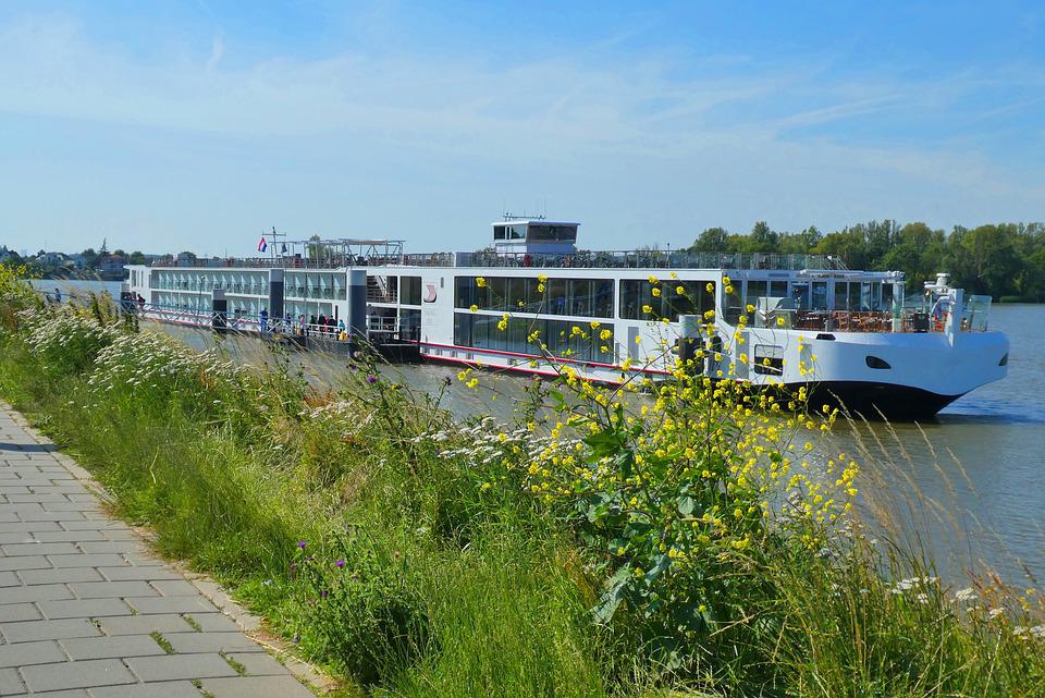 Od poniedziałku woda w Holandii popłynie... w przeciwną stronę! 11 cruise ship 3531565 960 720