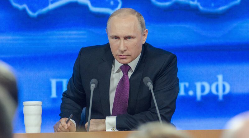 Holandia Rosja Putin Rutte śimech na sali 2022