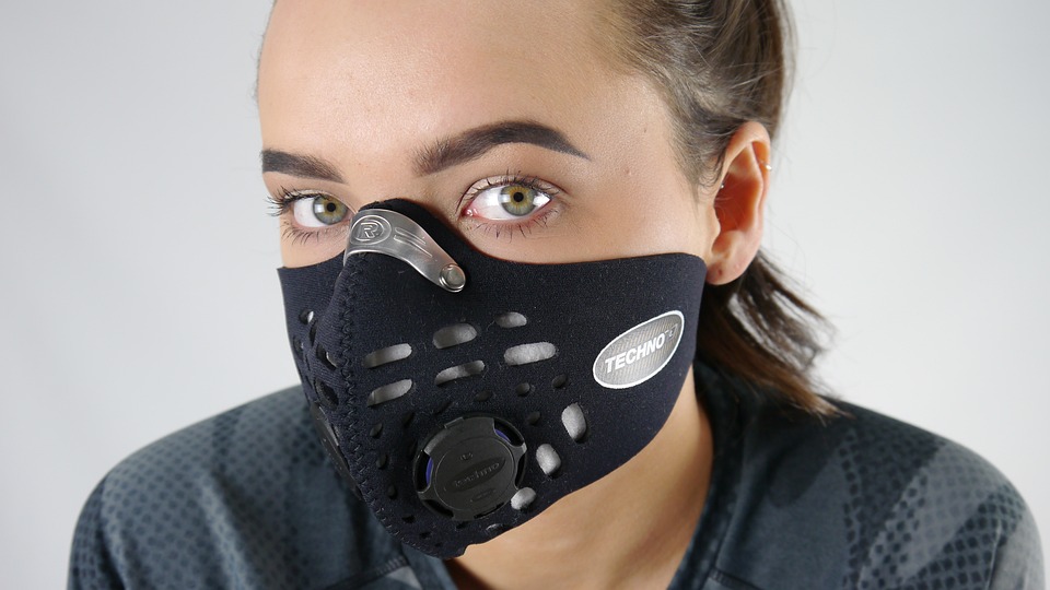Jak sprawdzić że masz nieświeży oddech (i jak temu zaradzić) 9 air pollution 4944396 960 720