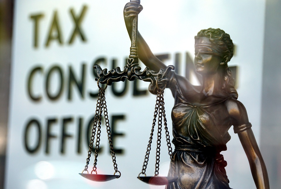Koniec przekrętów finansowych? Nadchodzi obowiązkowy PODATEK MINIMALNY! 10 taxes 4326713 960 720