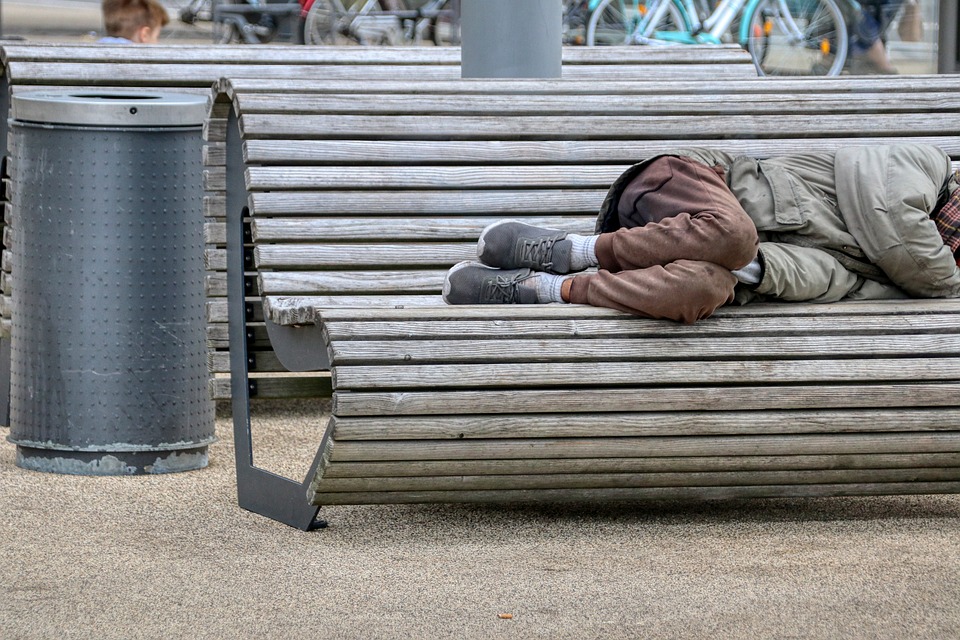 Koniec z bezdomnością do 2030 roku? 9 homeless 5283148 960 720
