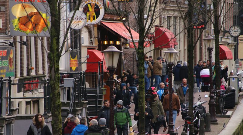Holandia Amsterdam Dzielnica Czerwonych Latarni 2023 marihuana zakaz
