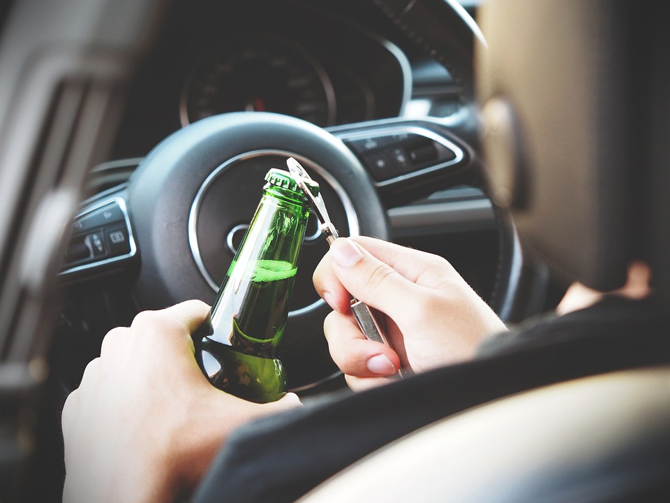 Holandia: Rekordowa liczba mandatów za alkohol i narkotyki za kierownicą! 9 people 2561226 960 720