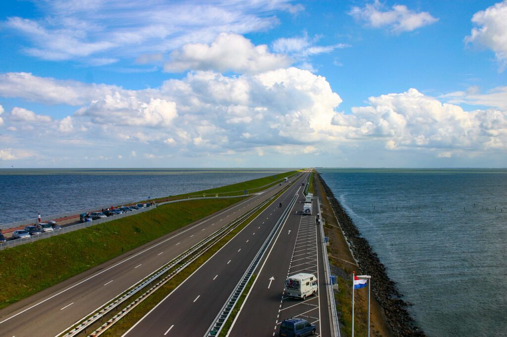 PILNE! Prawie 1000 kilometrów korków przed zielonoświątkowym weekendem! 3 afs