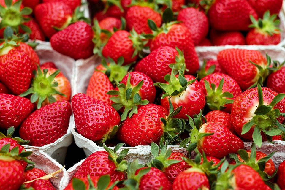 10 typowych błędów które popełniasz w holenderskim supermarkecie 4 strawberries 1396330 960 720