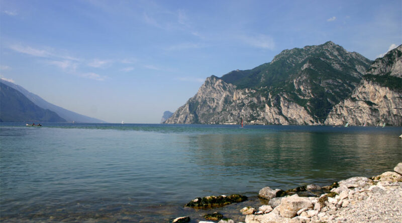 Grad jezioro Garda ewakuacja lipiec 2023