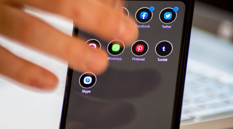 Holandia Tik Tok FB YT Snapchat Messenger zakaz szkoła dzieci 2023