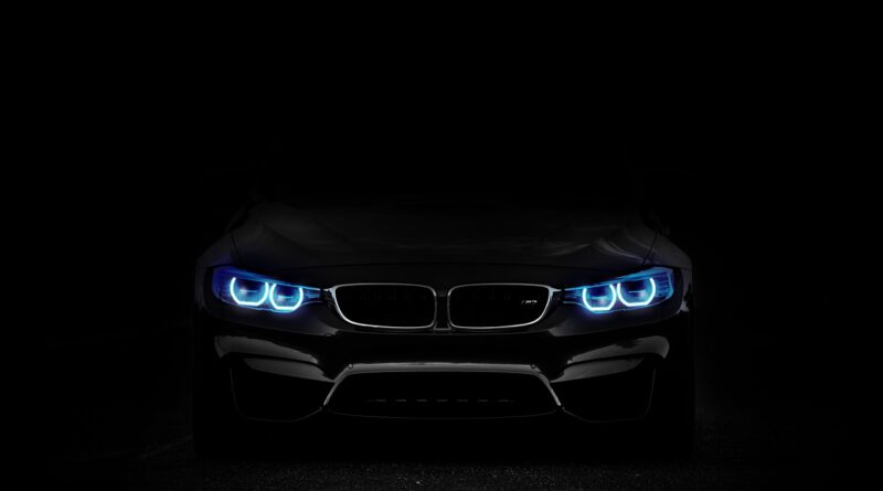 Holandia BMW policja 2023 oświetlenie mandaty