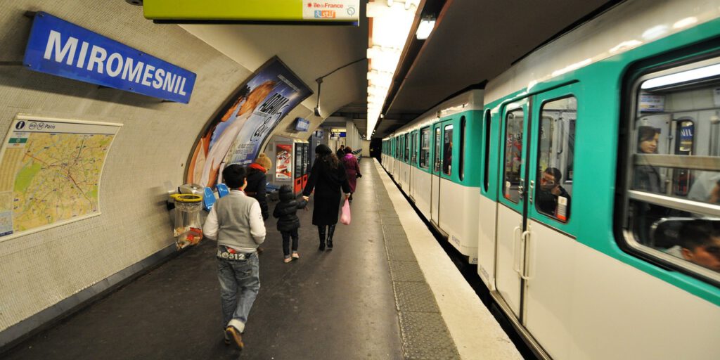 metro 2611115 1280