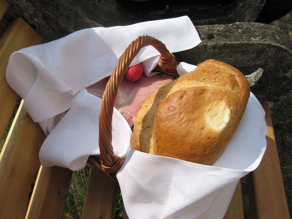 1280px Speisenweihe basket