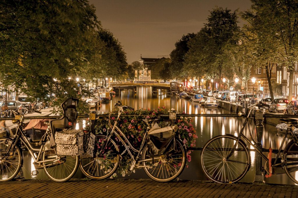 amsterdam 4768646 1280