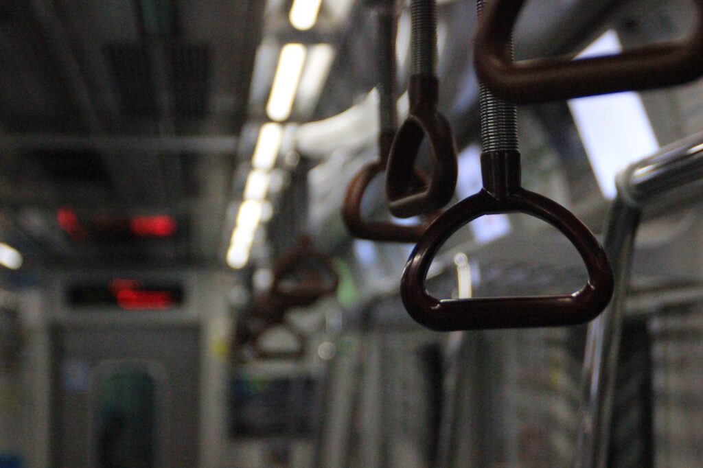 train 4518750 1280
