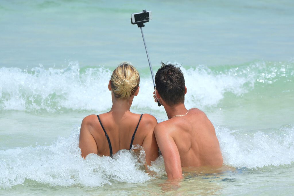 selfie 900001 1280