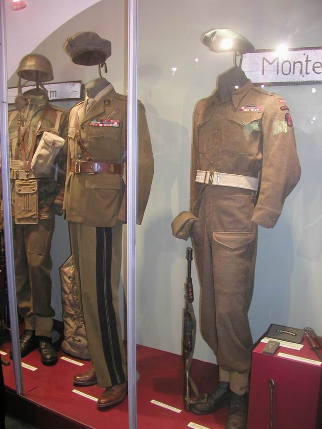 Military uniforms of Poland parachute1 1