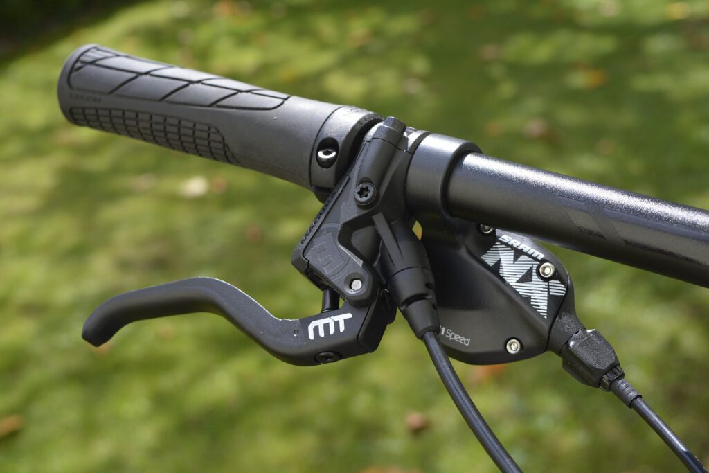 mountain bike 2688677 1280