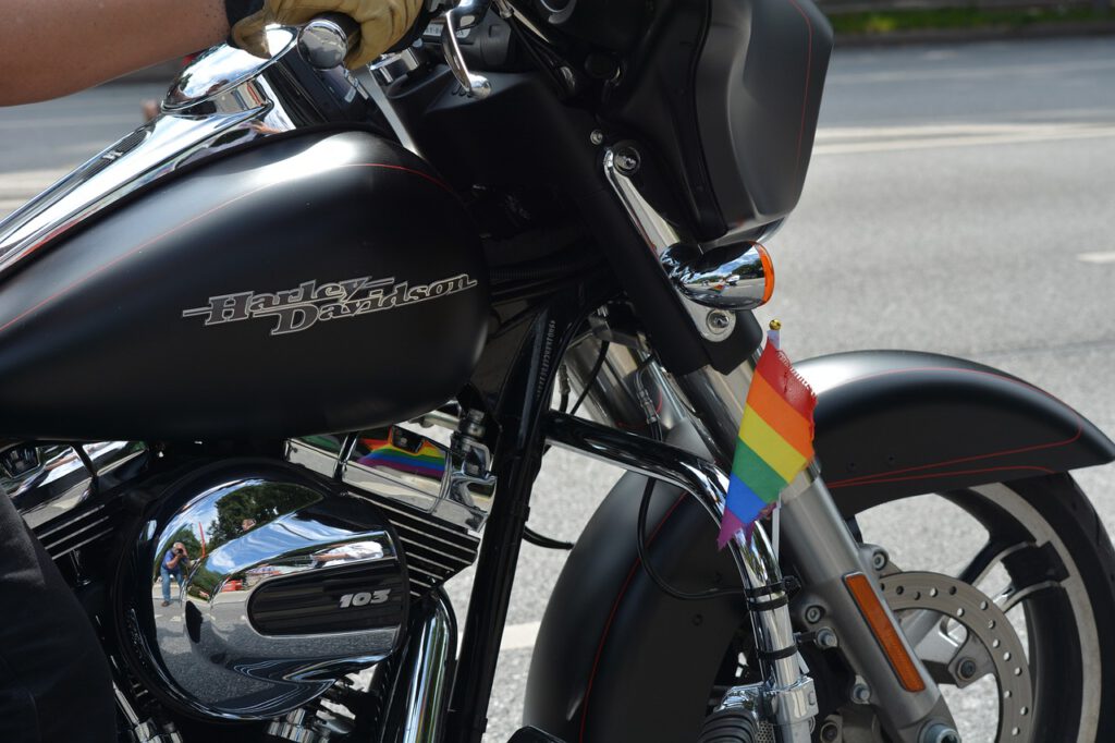 motorcycle 2620178 1280